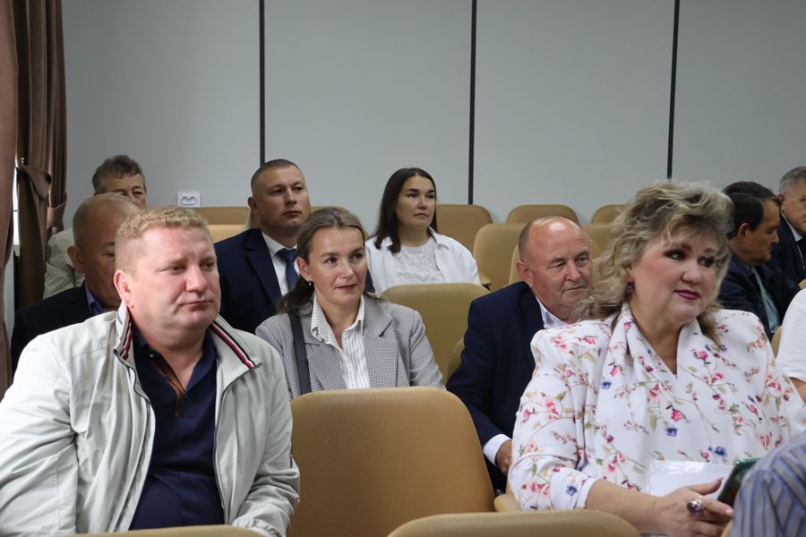В Цивильском округе обсудили подготовку к Тихвинской ярмарке и ключевые задачи муниципалитета