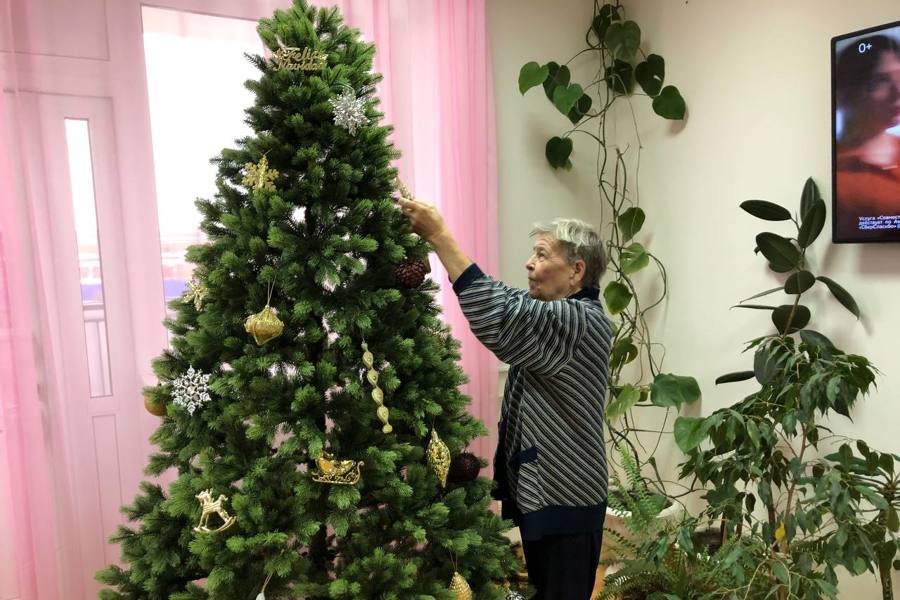 «Елки сияют, сердца радуются!