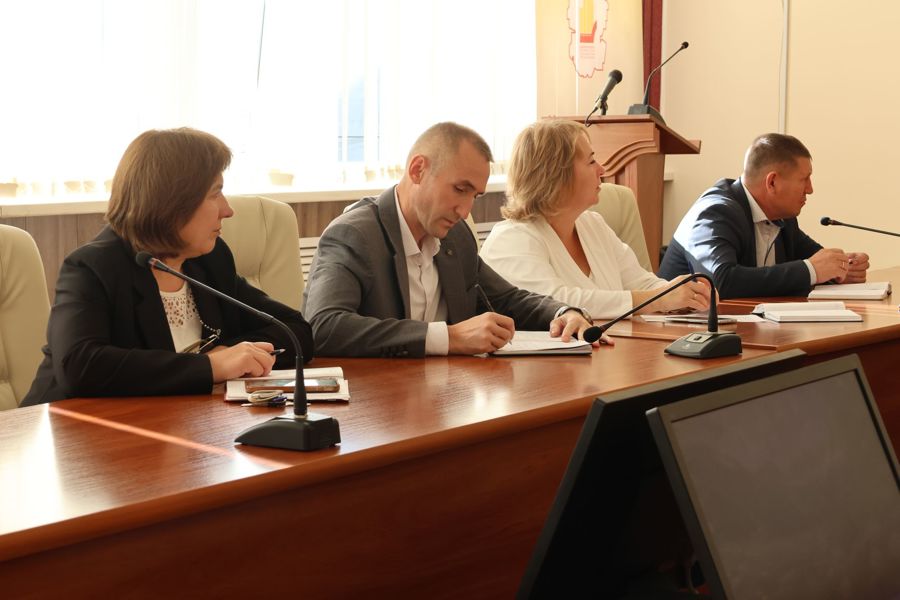 Николай Раськин провёл еженедельную планёрку