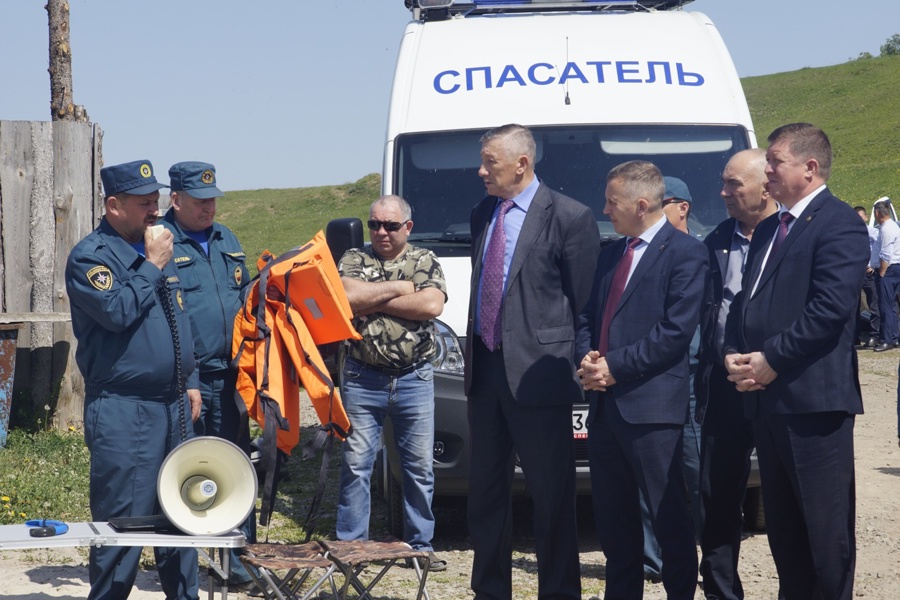 Обеспечение безопасности людей на водоёме в д. Асаново.