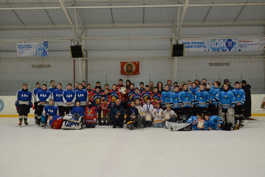 Состоялся турнир по хоккею, посвященный Дню Космонавтики