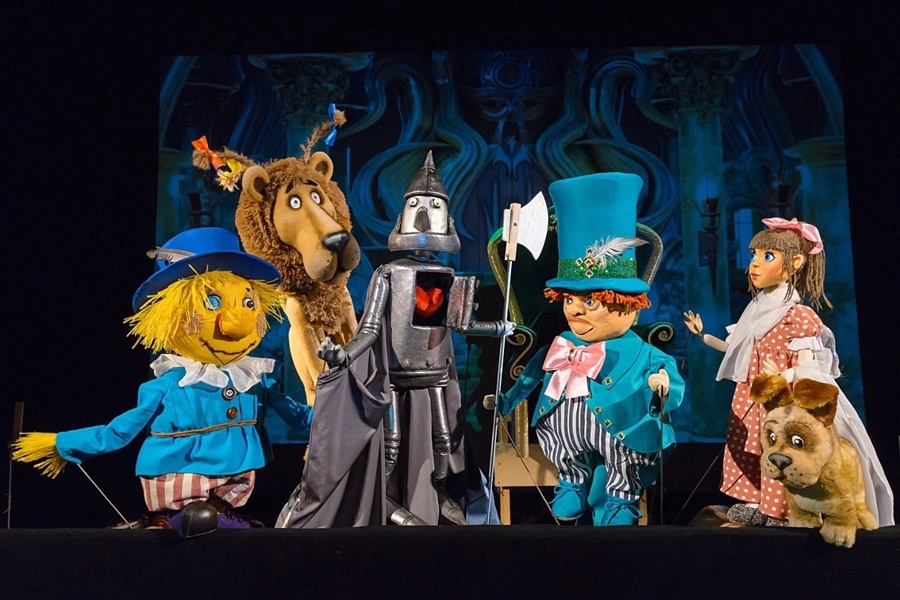 В Год счастливого детства Чувашский театр кукол представил сказку «Волшебник Изумрудного города»