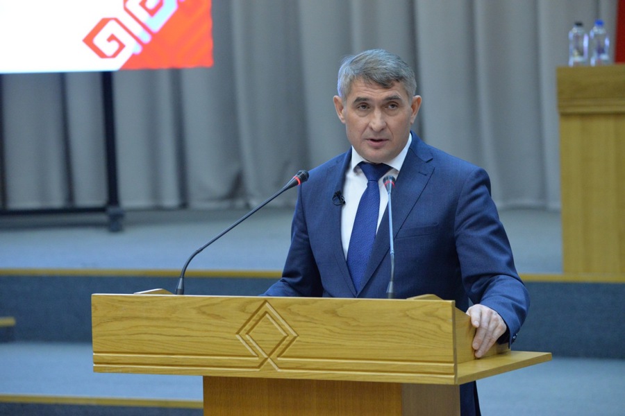 Евгений Кадышев принял участие в работе очередной XXIV сессии Госсовета Чувашии