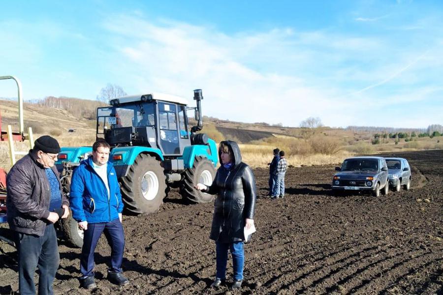 В Порецком округе дан старт весеннему севу