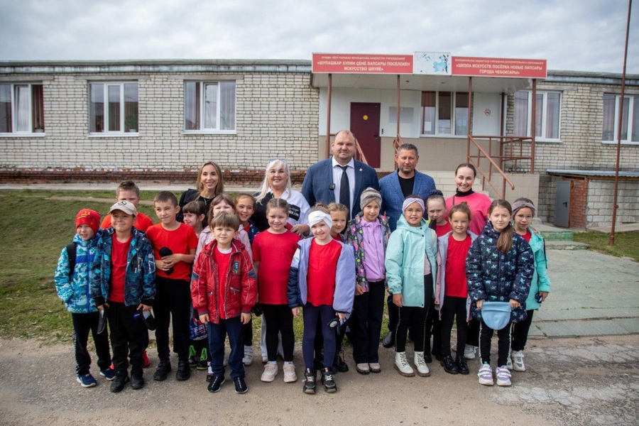 Андрей Федоров ознакомился с учреждениями социальной сферы поселка Новые Лапсары