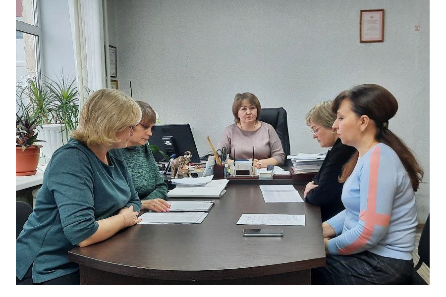 В администрации Порецкого муниципального округа прошло совещание по поддержке СО НКО