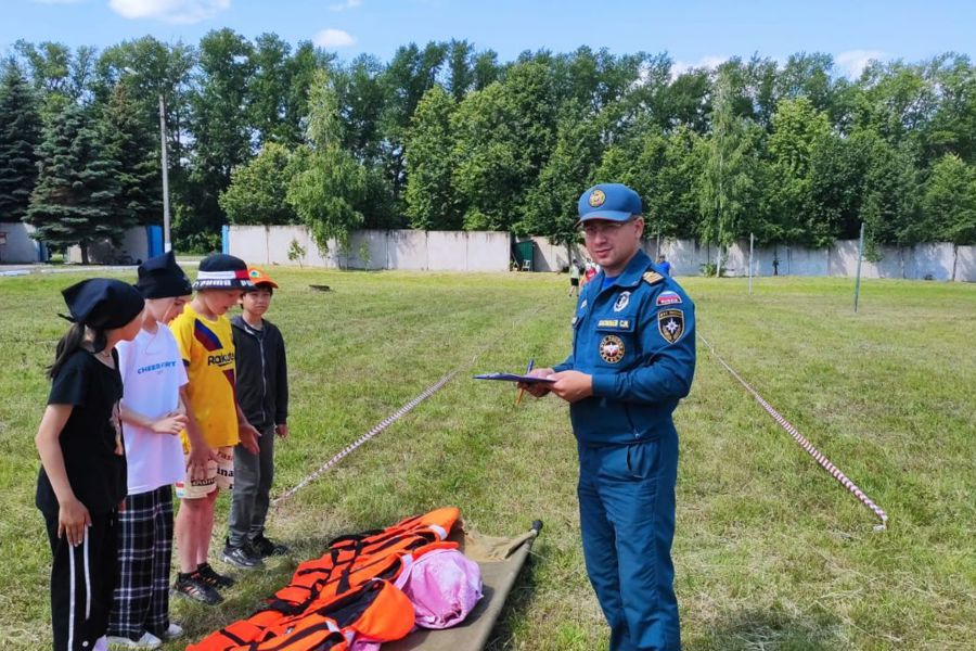 Соревнования среди отдыхающих в пришкольных лагерях «Азбука безопасности!»