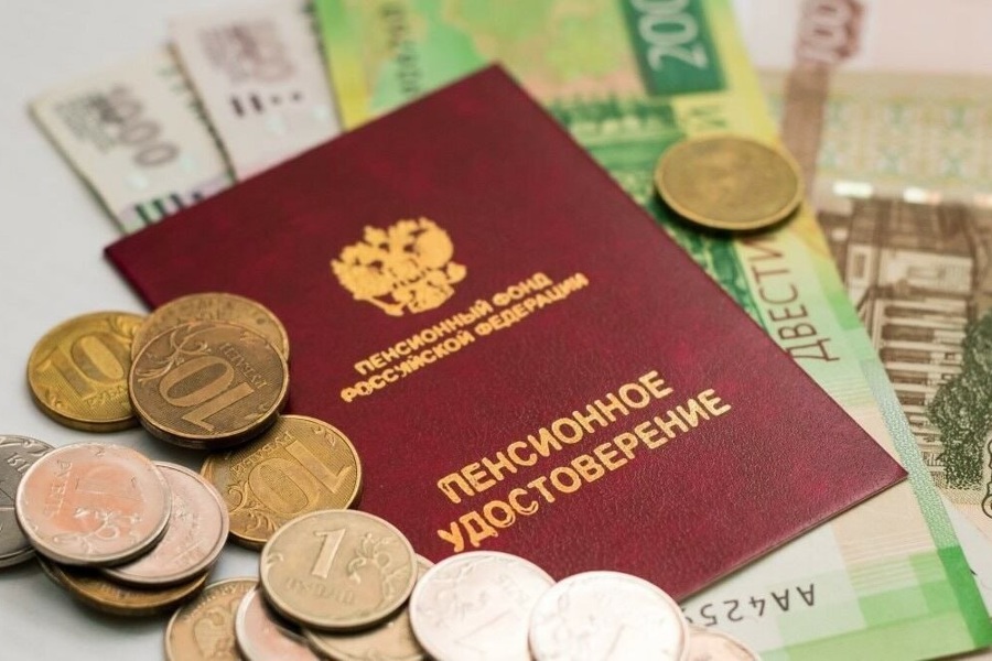 Досрочная выплата пенсий и социальных пособий в связи с майскими праздниками