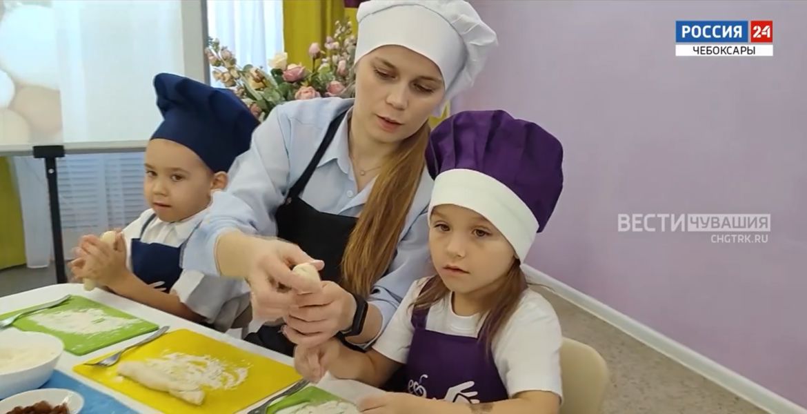 Чебоксарские дошколята испекли «жаворонков» для встречи весны (ГТРК)