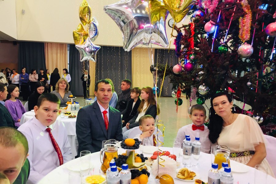 Семья Макаровых из Новочебоксарска стала победителем республиканского конкурса «Семья года» в номинации «Дружная семья»