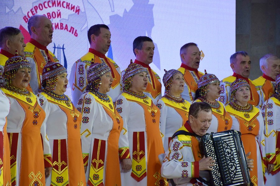 Батыревский народный ансамбль песни и танца - участник Республиканского (в рамках Всероссийского) хорового фестиваля.
