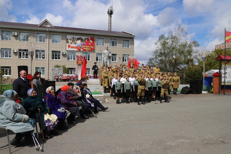 В Яльчикском муниципальном округе состоялся торжественный митинг, посвященный 79-й годовщине Победы в Великой Отечественной войне 1941-1945 гг.