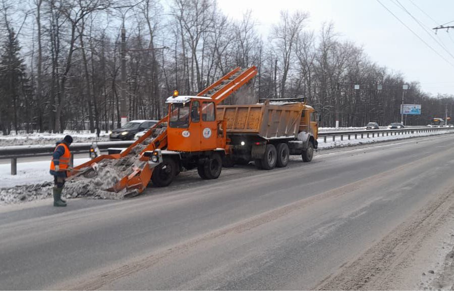 АО «Дорэкс» продолжает работы по содержанию городских дорог