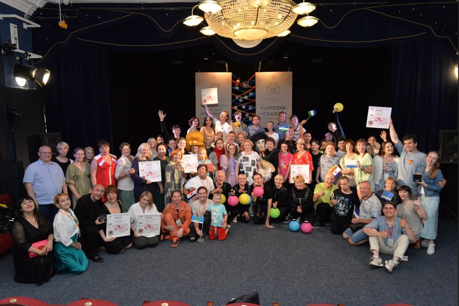 Чувашский театр кукол приглашает на международные фестивали «Карусель сказок» и «Одинаковыми быть нам необязательно»