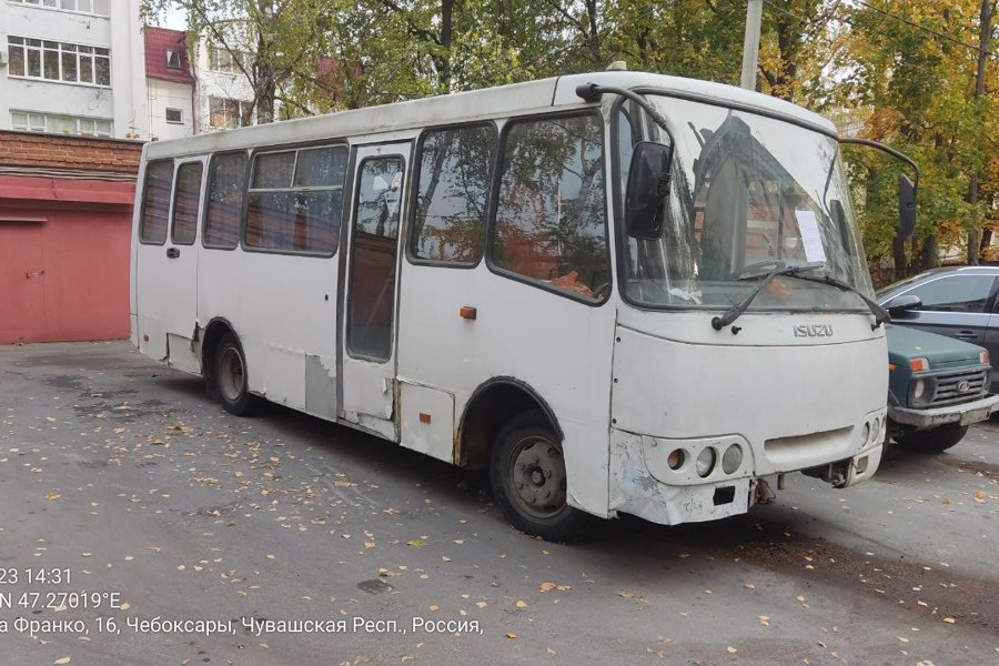 В Чебоксарах через соцвети ищут хозяев брошенных машин