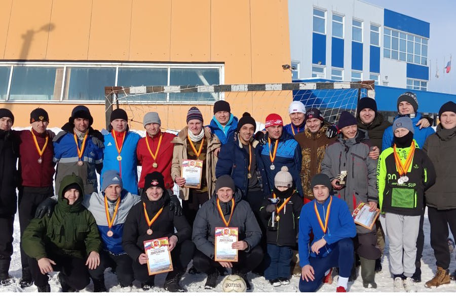 В турнире по мини - футболу среди команд по улицам села Красноармейское чемпионом стали жители улицы Чапаева