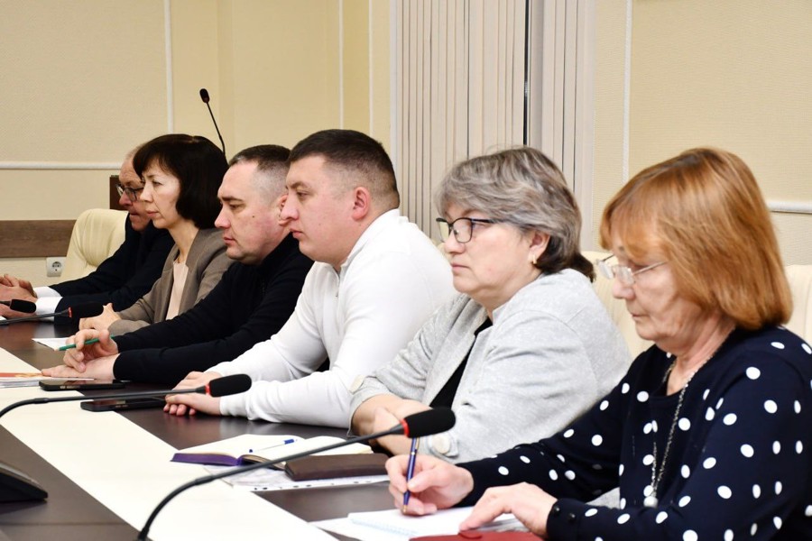 Глава Батыревского муниципального округа  провел аппаратное совещание