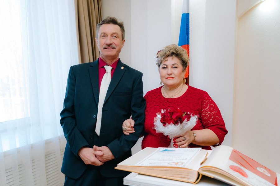 «Весенние» юбиляры семейной жизни
