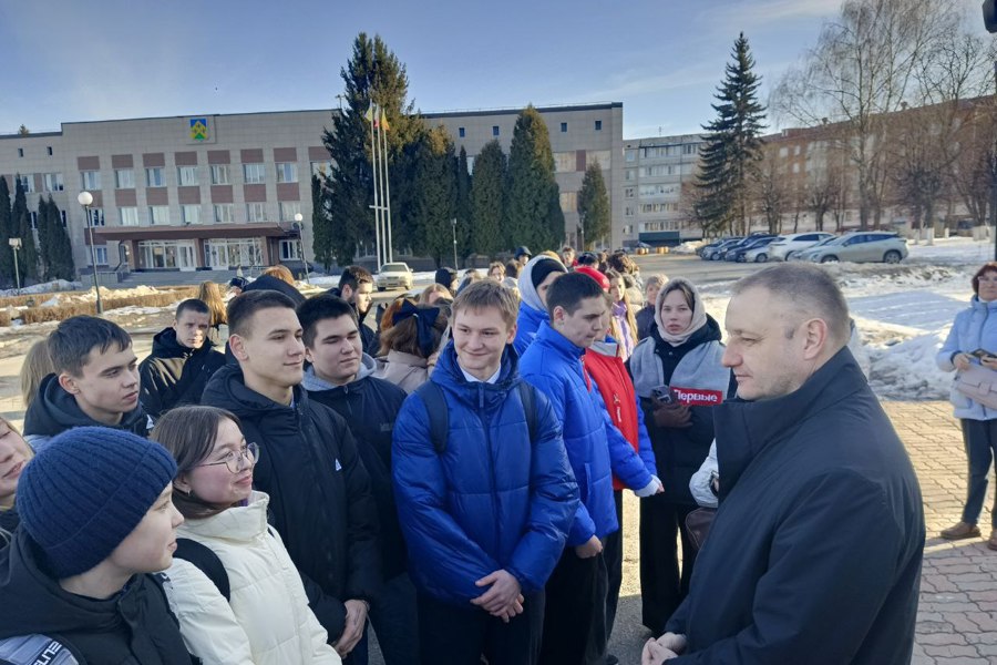 В Новочебоксарске состоялась презентация Волонтерских движений и общественных объединений образовательных организаций города