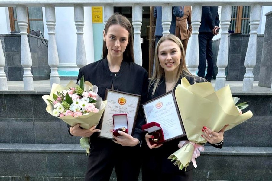 Благодарность Главы Чувашии Олега Николаева получили игроки «ЧГУ-Атланта» Анна Бабкова и Анастасия Кириленко