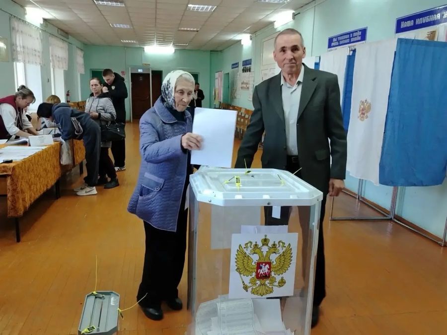 На участки приходят семьями, передавая друг другу эстафету гражданского долга