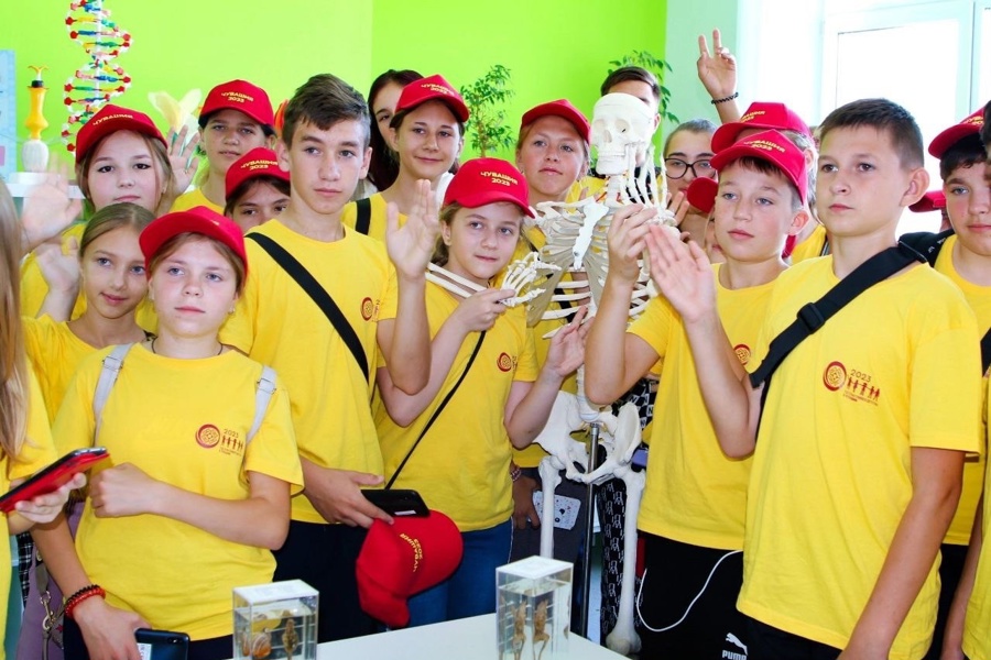 Вторая группа ребят подшефного Бердянского района Запорожской области приехала в Чувашию в рамках летней оздоровительной кампании