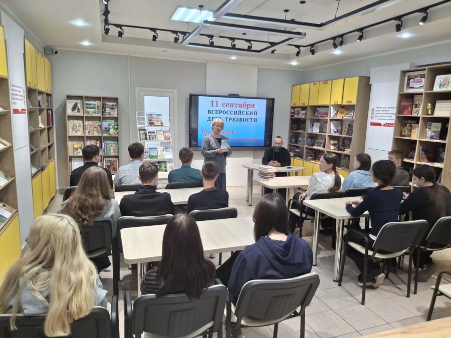 В Ибресинской Центральной модельной библиотеке состоялась встреча с православным священнослужителем – отцом Леонидом Ивановым