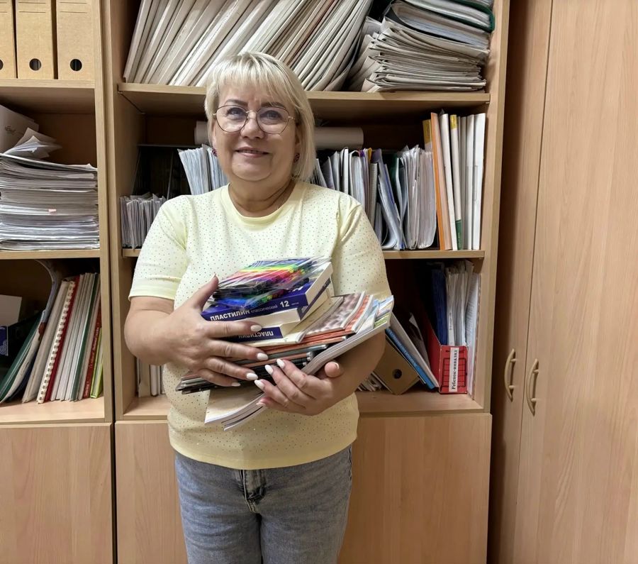 В округе продолжается акция «Помоги собраться в школу»