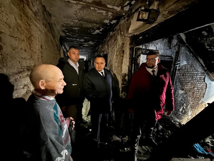 Глава города выехал на место происшествия на Ильбекова, 7 к.1