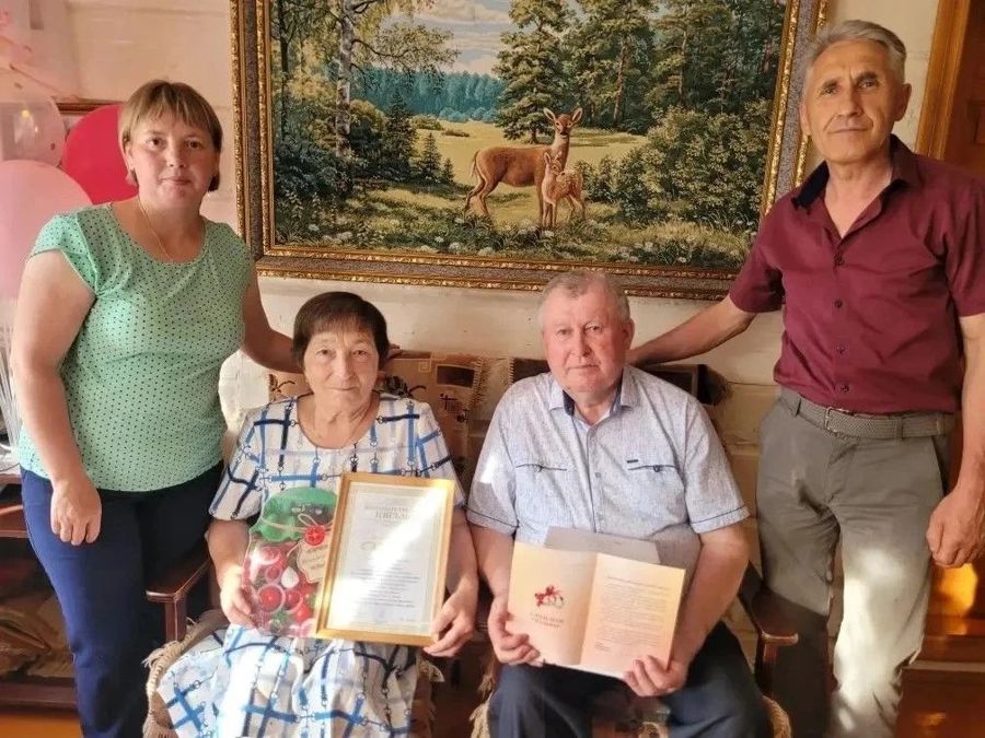 «Золотой» юбилей супругов Красновых