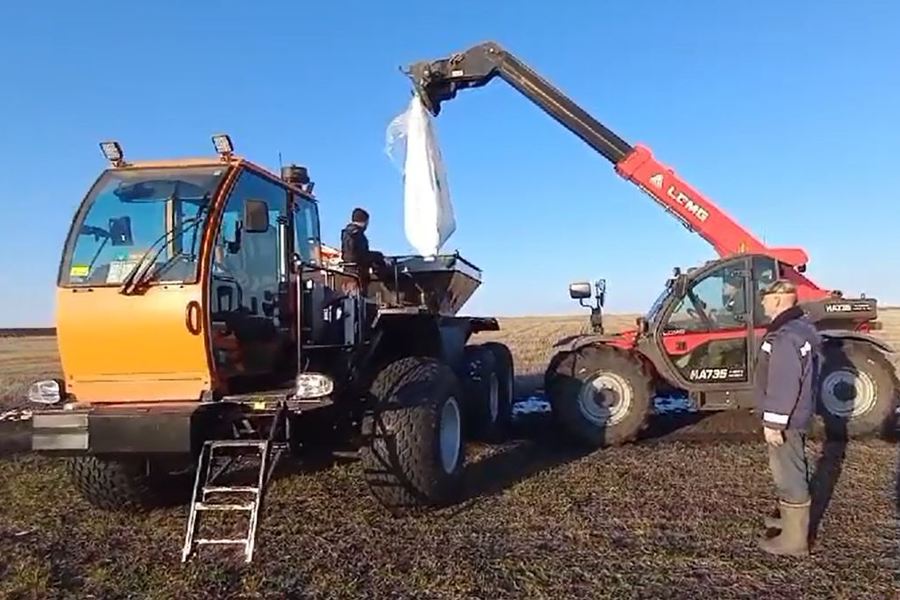 Аграрии Шемуршинского муниципального округа вышли на подкормку озимых культур