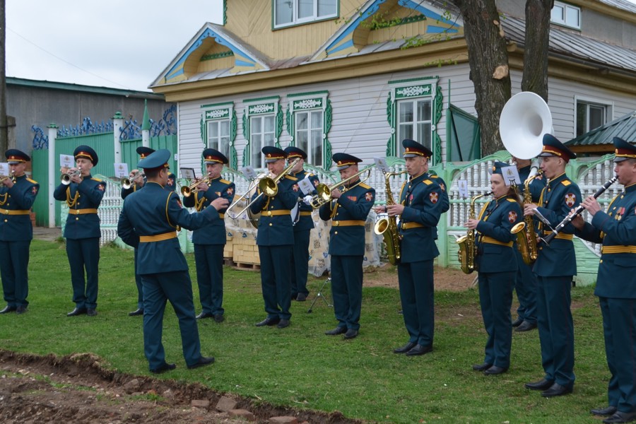 В Мариинско-Посадском округе поздравили ветеранов войны с Днем Победы