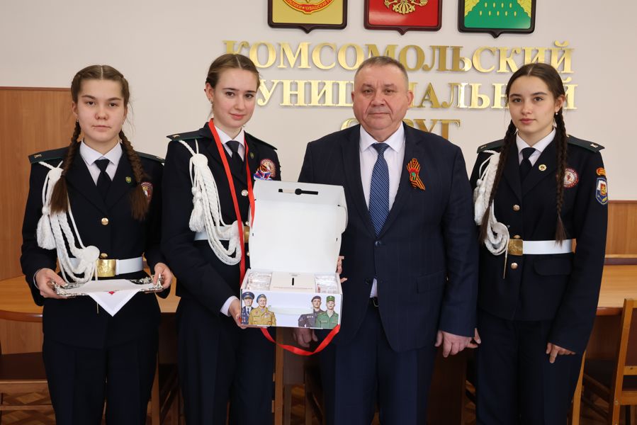 Дали старт ежегодным патриотическим акциям «Красная гвоздика» и «Георгиевская лента»