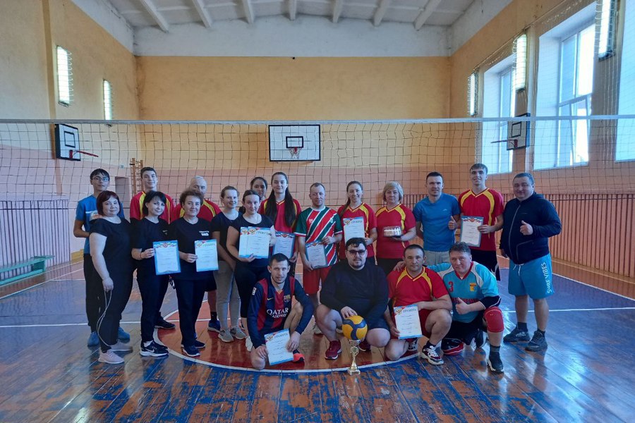 В Шемуршинском муниципальном округе прошло Первенство Шемуршинского муниципального округа по волейболу