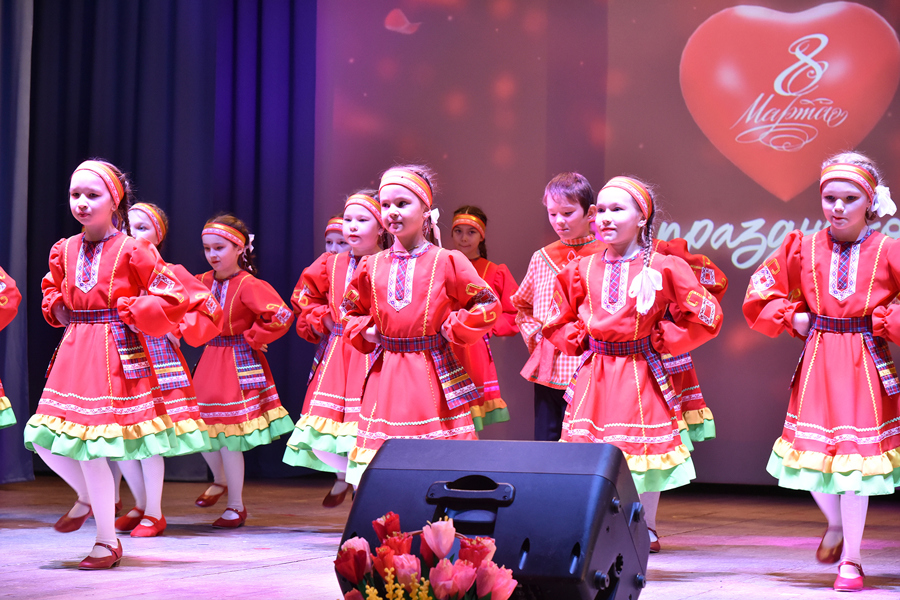 Праздничный концерт ко Дню 8 марта