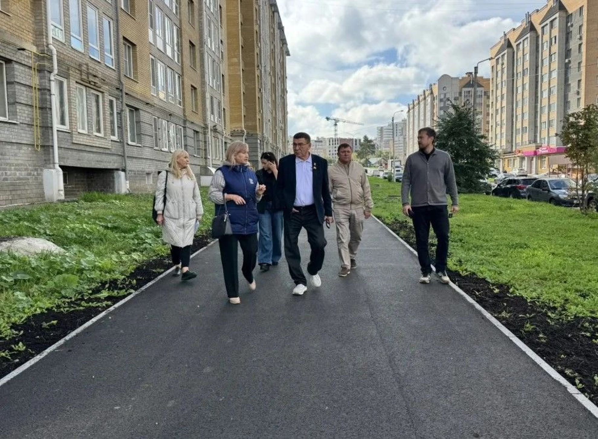 Работаем сообща: новый тротуар и открытый диалог с жителями
