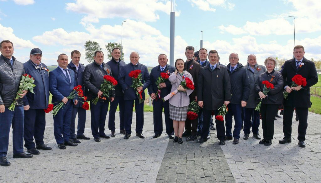 Алексей Матросов принял участие на возложении цветов к мемориалу «Строителям безмолвных рубежей»