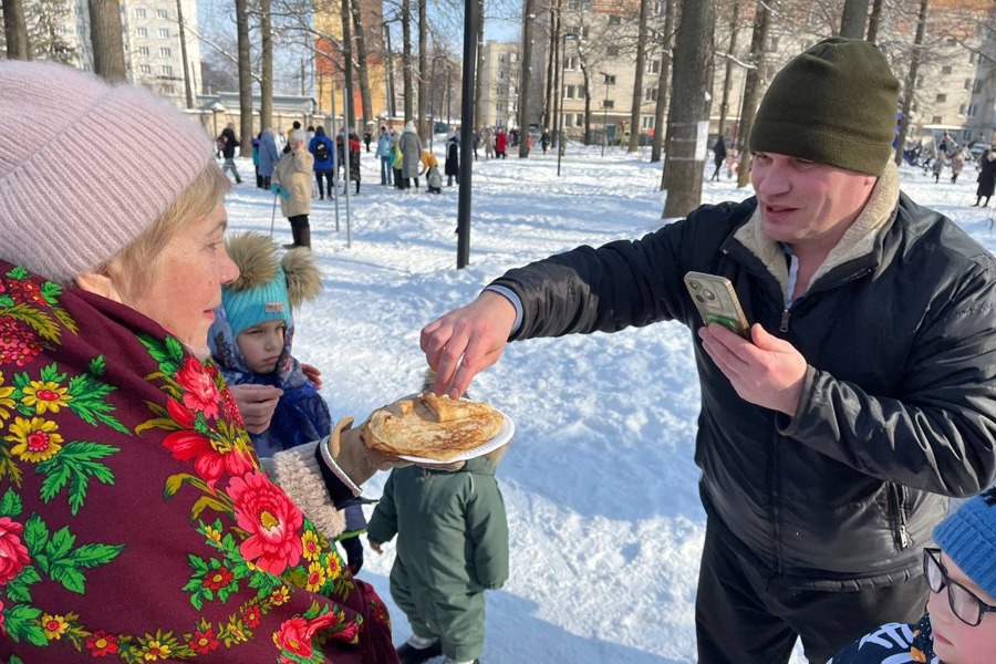 Чебоксары встречают весну: Масленица в самом разгаре!