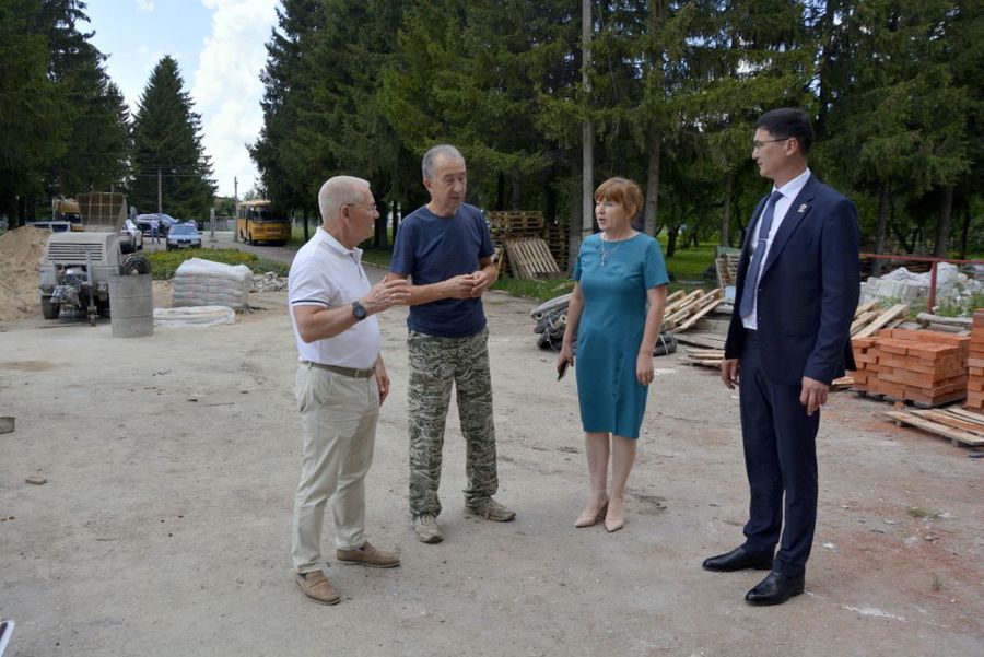 Продолжается капитальный ремонт Сятракасинской и Юськасинской школ