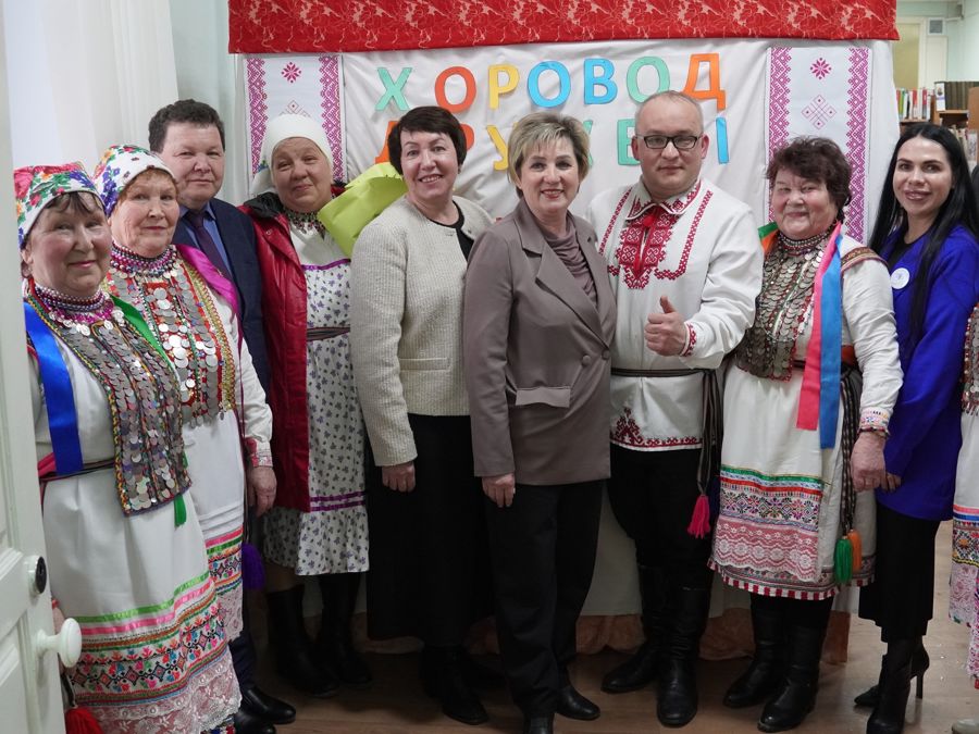 Заместитель Председателя Госсовета Ольга Петрова приветствовала участников «Хоровода дружбы» марийской культуры