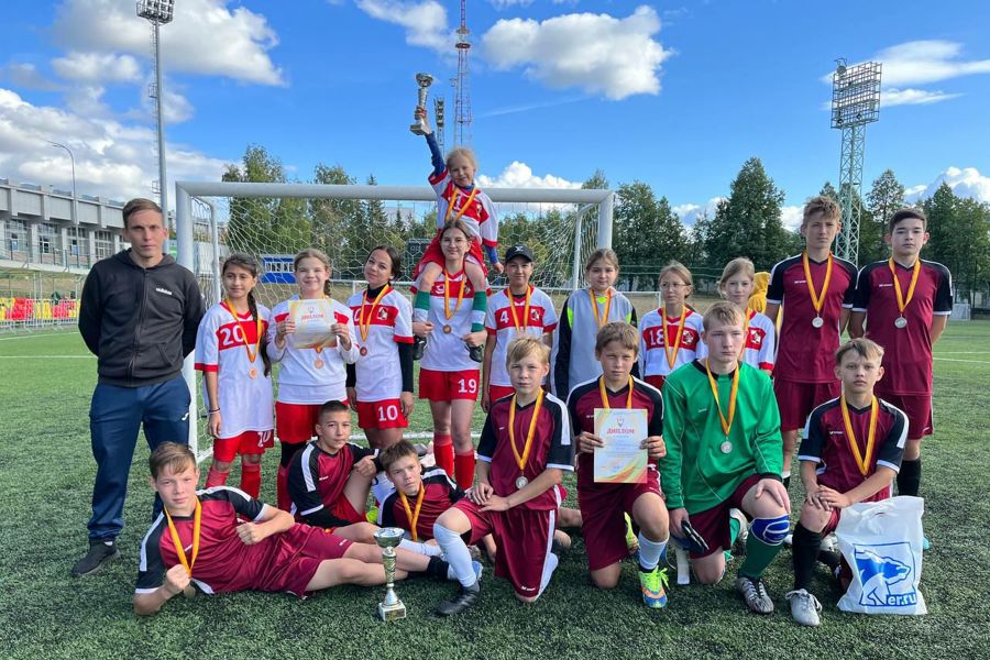 Футбольные команды Янтиковского муниципального округа показали достойные результаты