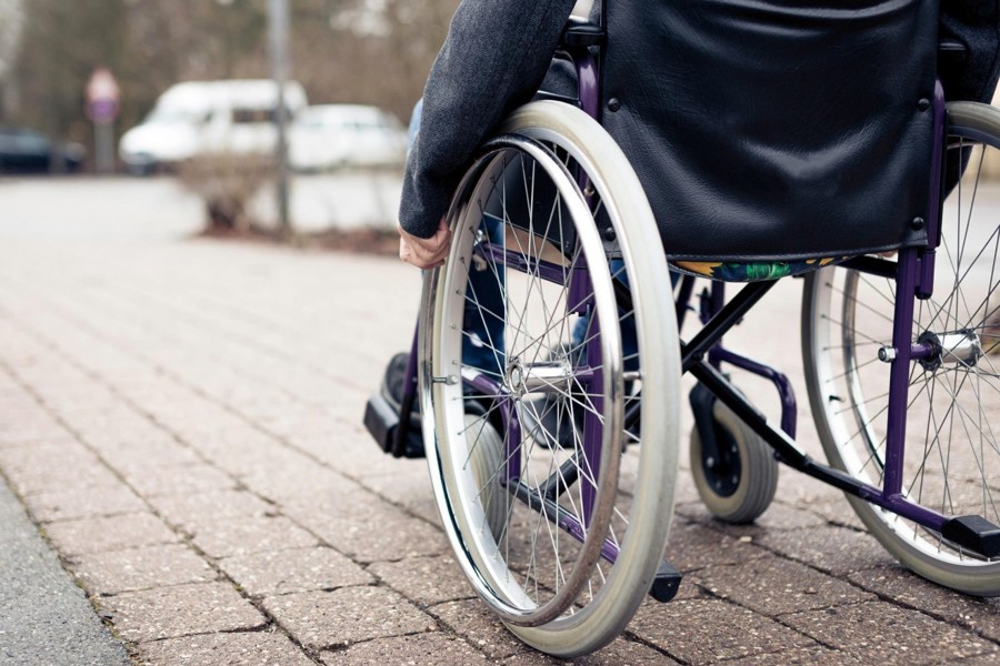 Оказана помощь инвалиду-колясочнику