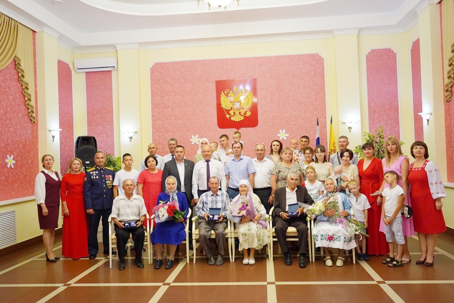 В Батыревском муниципальном округе вручены медали «За любовь и верность»