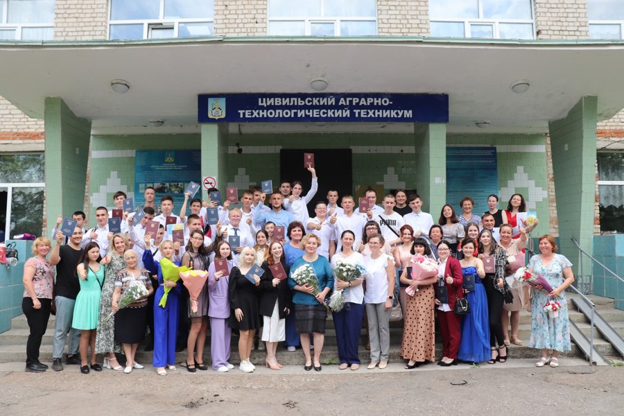 В добрый путь, выпускники!