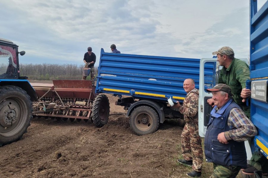 Г. Пушков и И. Сидорова посетили сельхозпредприятия округа