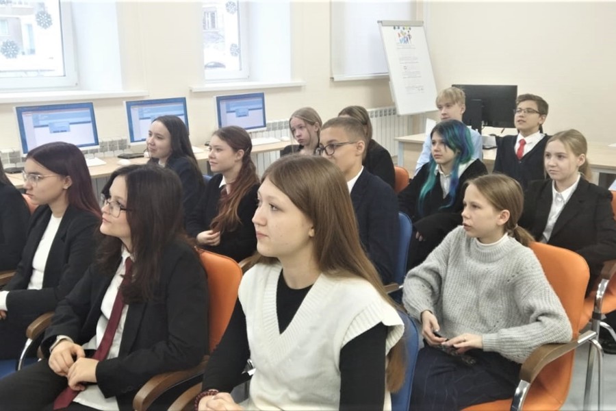 Столичный кадровый центр «Работа России» организовал Дни профориентации «Мир профессий» для 8-классников