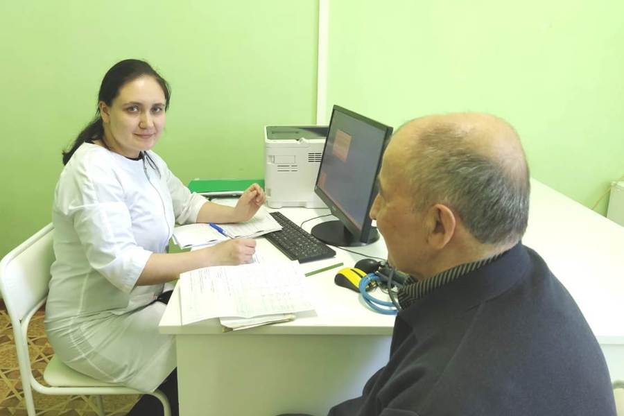 Мобильная бригада врачей проконсультировала около 100 жителей Красночетайского округа