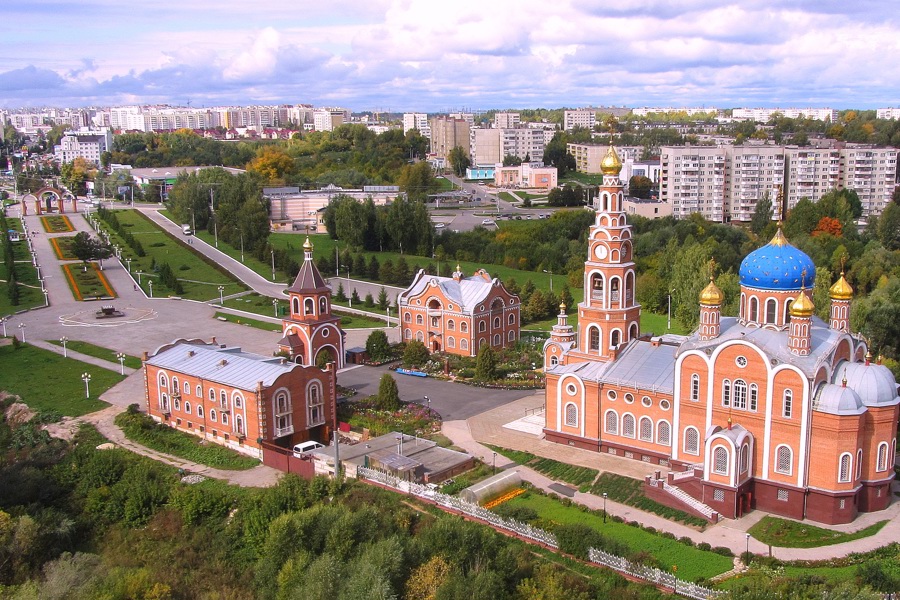 Врио главы города Новочебоксарска О.А.Матвеев и глава администрации города Новочебоксарска Д.А.Пулатов поздравляют с Днем города