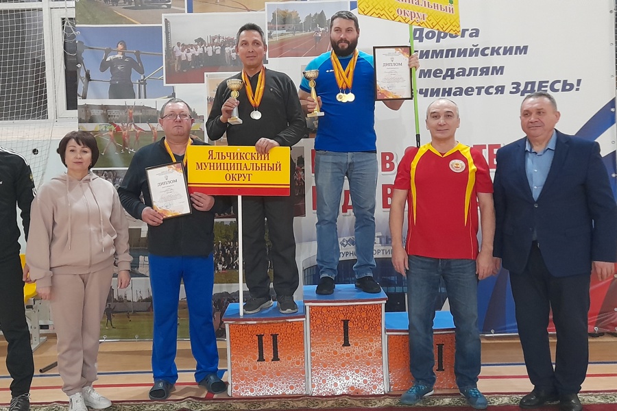 Команда администрации Яльчикского муниципального округа заняла второе место в соревновании по дартсу на Спартакиаде