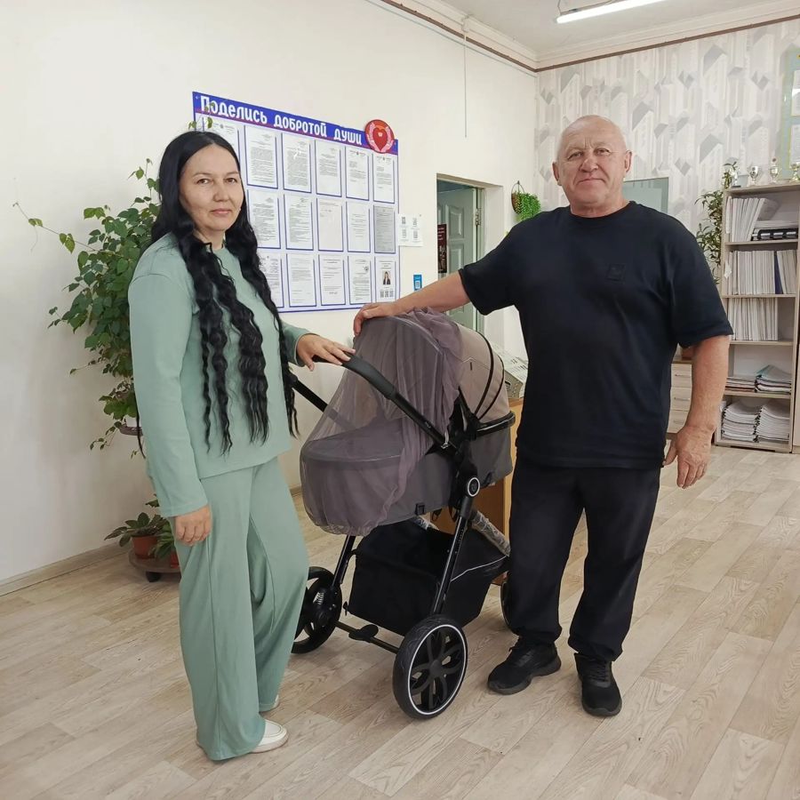 Пункт проката детских вещей Янтиковского центра соцобслуживания оказал поддержку семье с пятым новорождённым